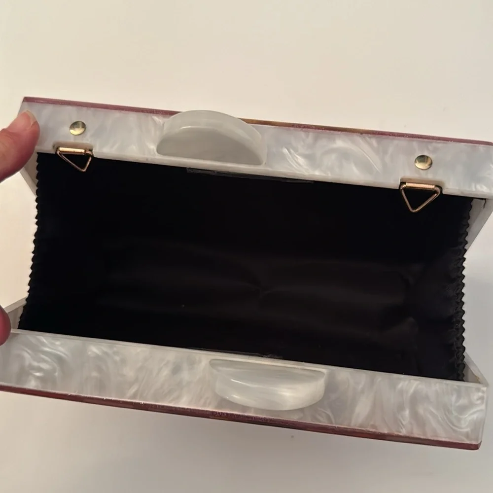 🦄BARI LYNN Unicorn Acrylic Box Bag w/glitter - Picture 5 of 8